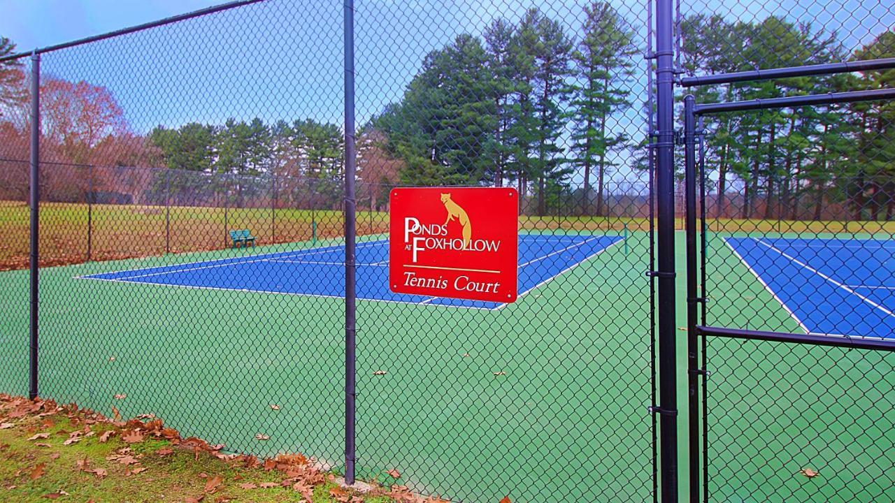 The Ponds At Foxhollow Lenox Bagian luar foto