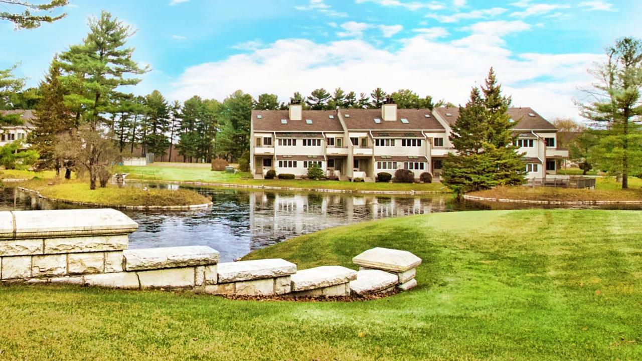 The Ponds At Foxhollow Lenox Bagian luar foto