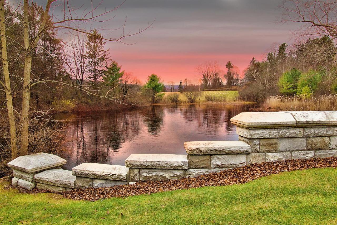 The Ponds At Foxhollow Lenox Bagian luar foto